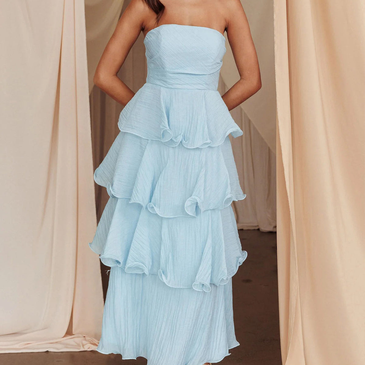 Light Blue Strapless Tiered Midi Dress – Dantўўase