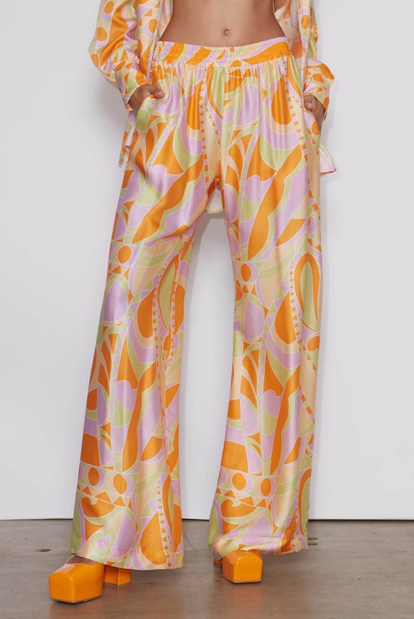 Tropical Beach Graphic Print Wide-Leg Pants1